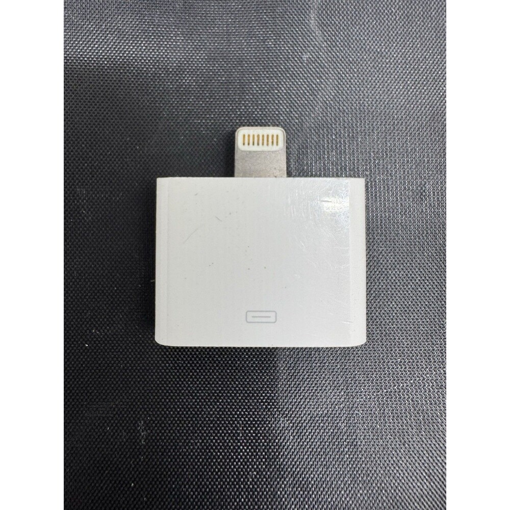Apple Lightning to 30-Pin Adapter A1468 Genuine OEM Connector